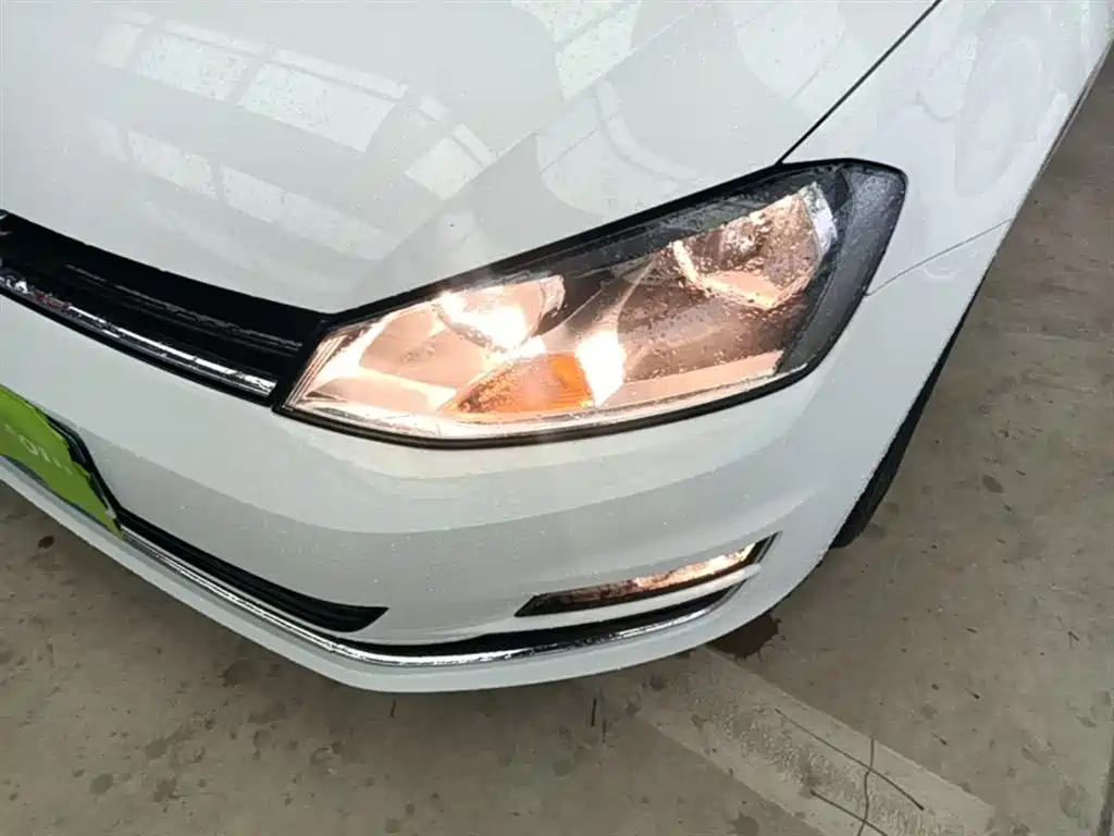 Volkswagen Golf 2016 230TSI Automatic Luxury фото 24