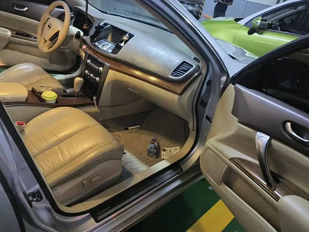 Фото 10 - Nissan Teana