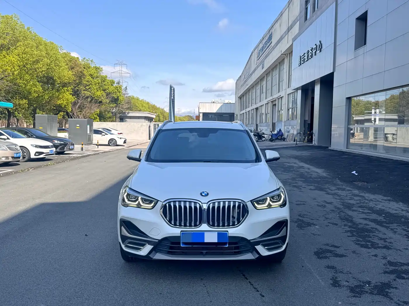BMW X1 2021 sDrive25Li Leading фото 2