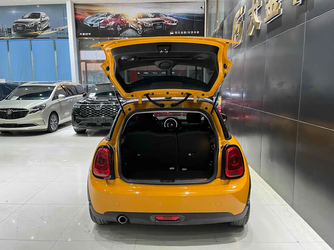 Фото 5 - MINI MINI