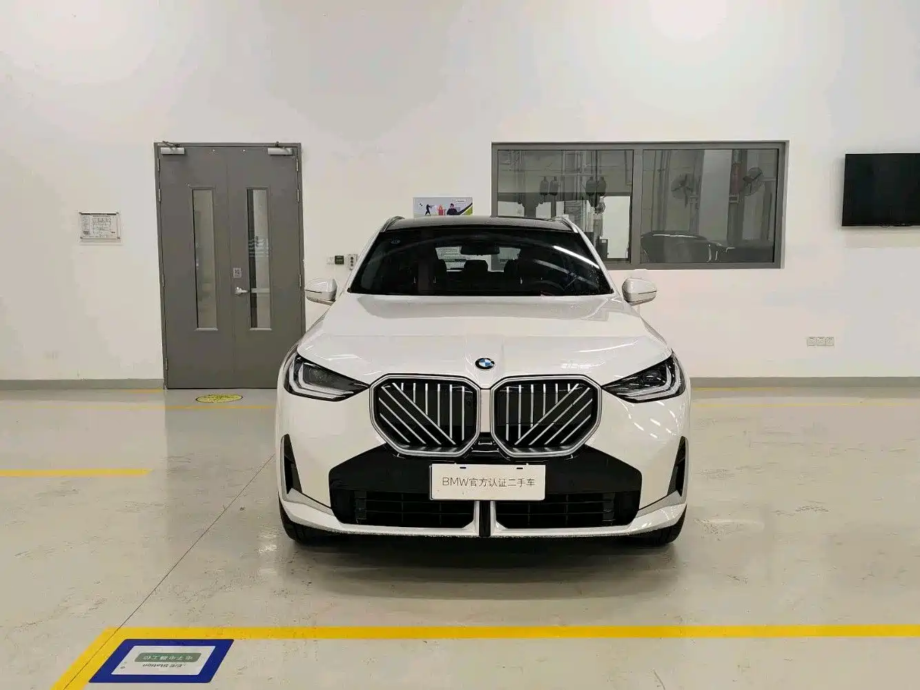 BMW X3 2025 xDrive30L Leading M Sport Package фото 2