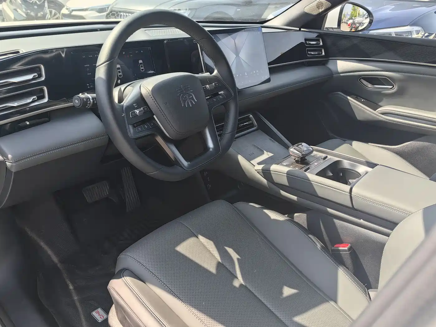 BYD Qin L 2025 DM-i Smart Drive Edition 120KM Surpassing фото 3