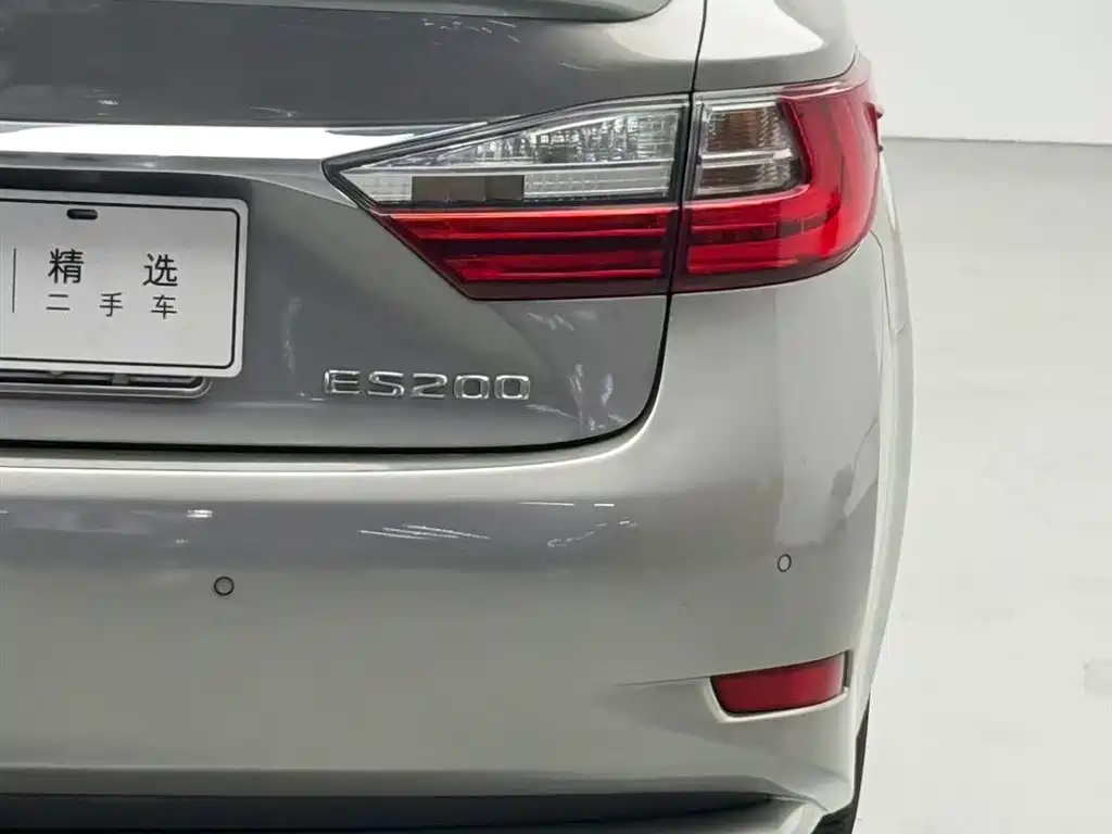 Lexus ES 2015 200 Elite Edition фото 13