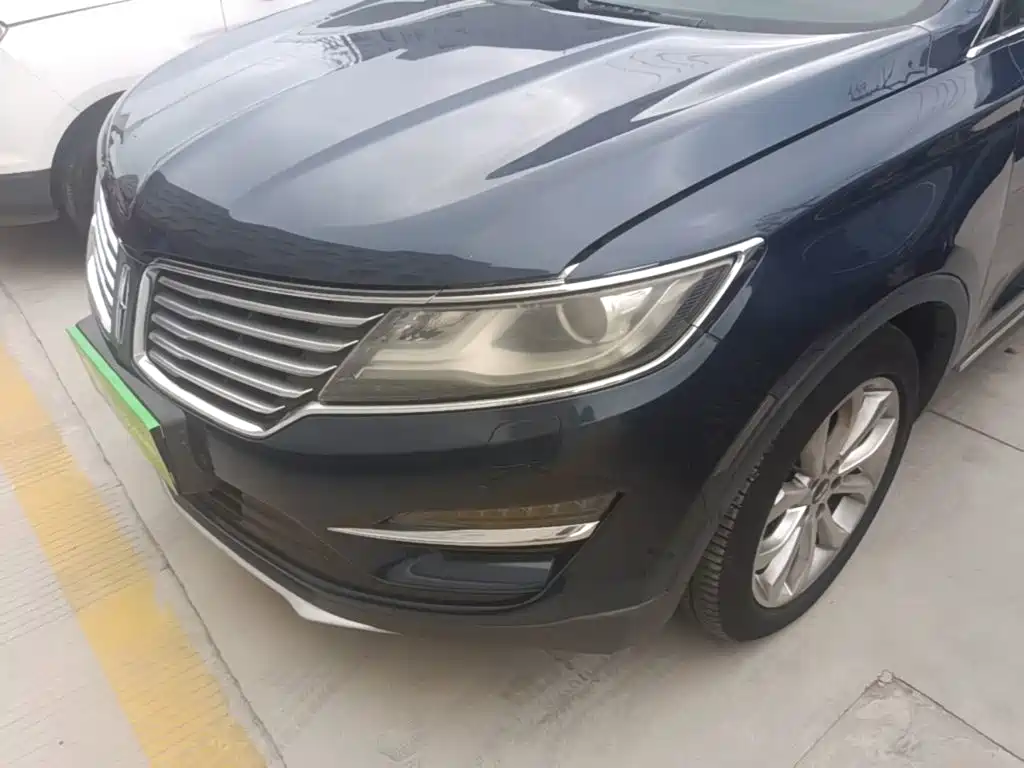 Photo 24 - Lincoln MKC