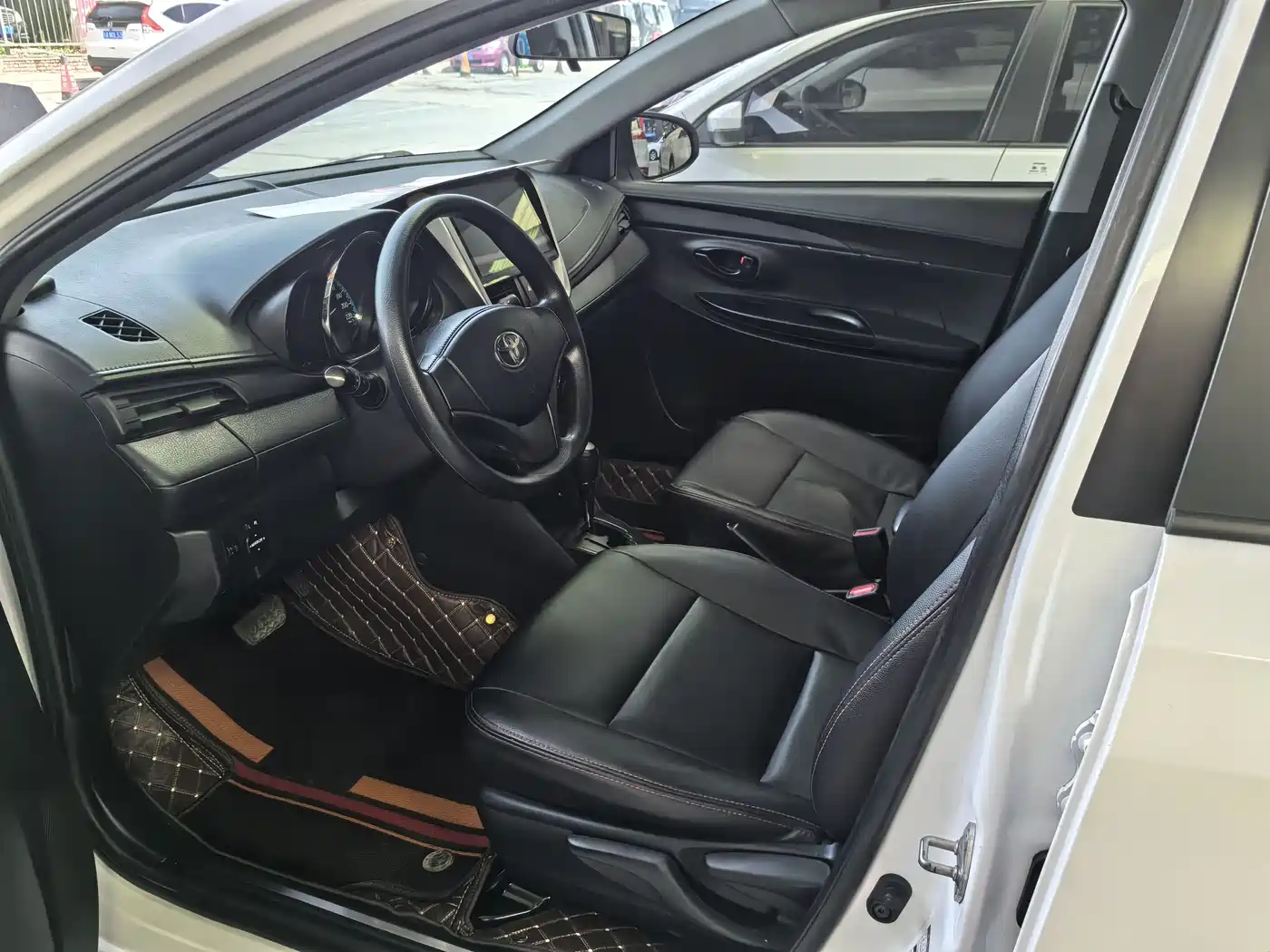 Toyota YARiS L Zhi Xuan 2016 Facelift 1.5E CVT Charming Edition фото 5