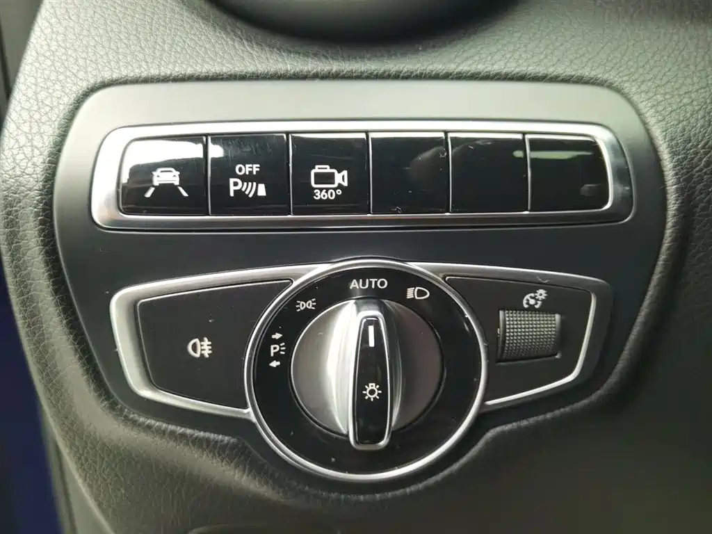 Mercedes-Benz GLC 2016 GLC 300 4MATIC Dynamic фото 21