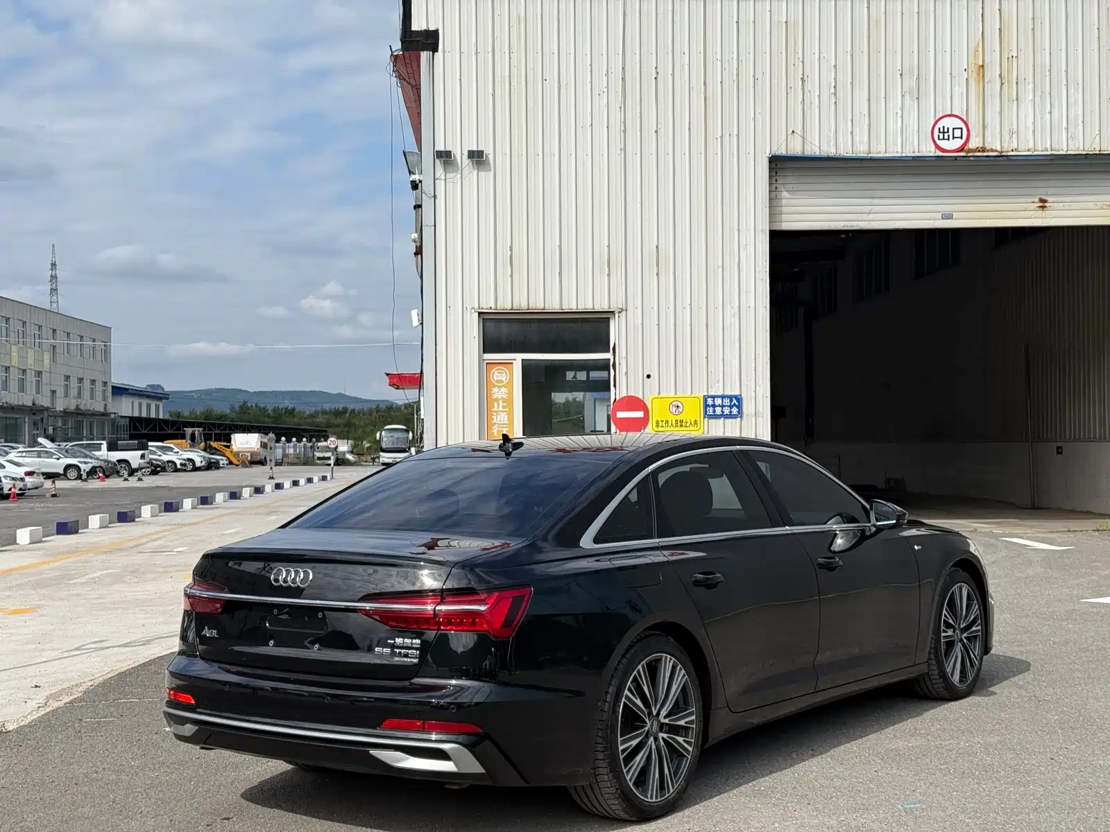 Фото 5 - Audi A6L