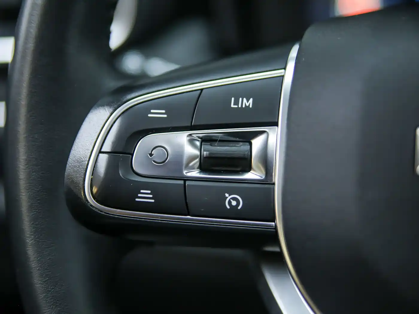 Lynk & Co 02 2019 High Energy Edition 2.0T Auto 2WD Pro Version China VI фото 31