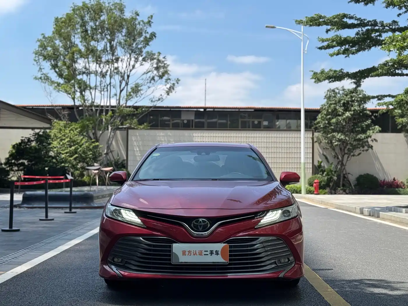 Toyota Camry 2018 2.0G Luxury Edition фото 2