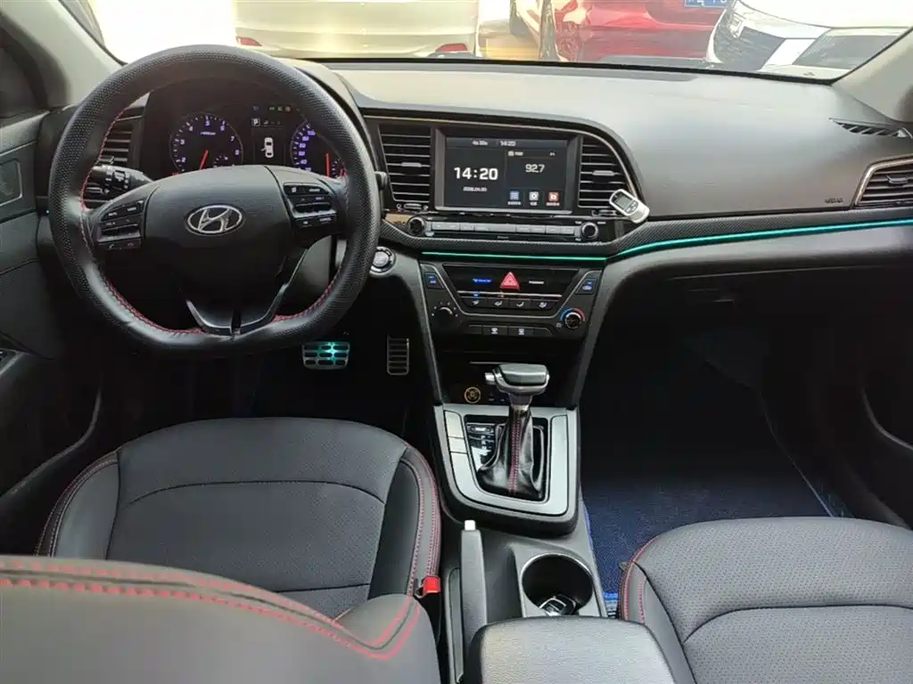 Hyundai Elantra 2016 1.4T DCT Dynamic·Elite Edition фото 10