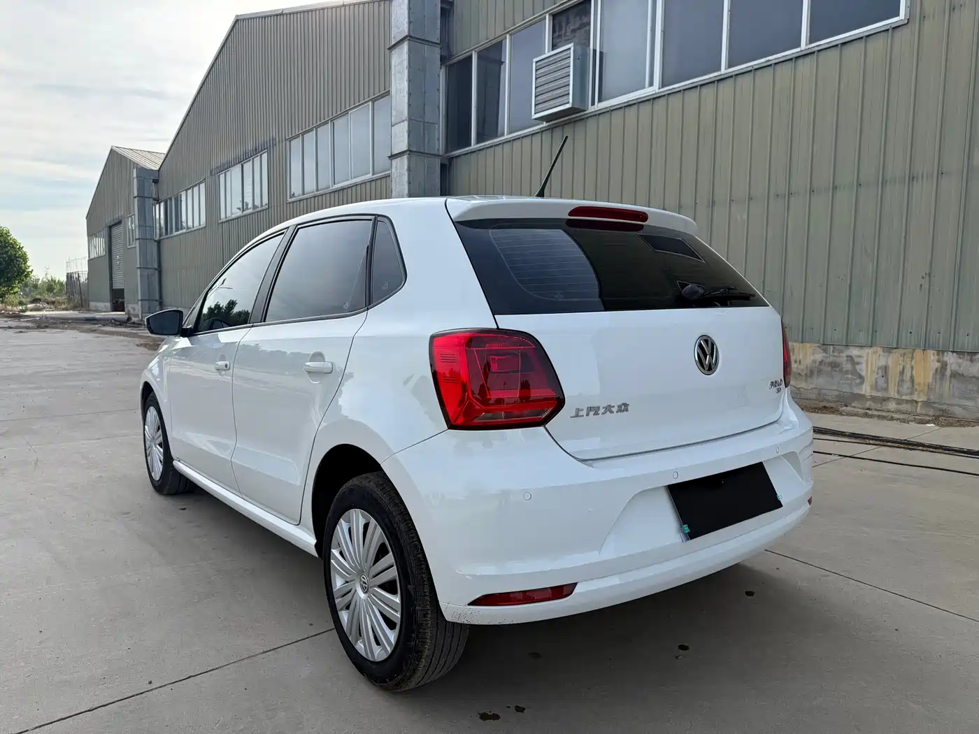 Volkswagen Polo 2016 1.6L Automatic Comfort фото 5