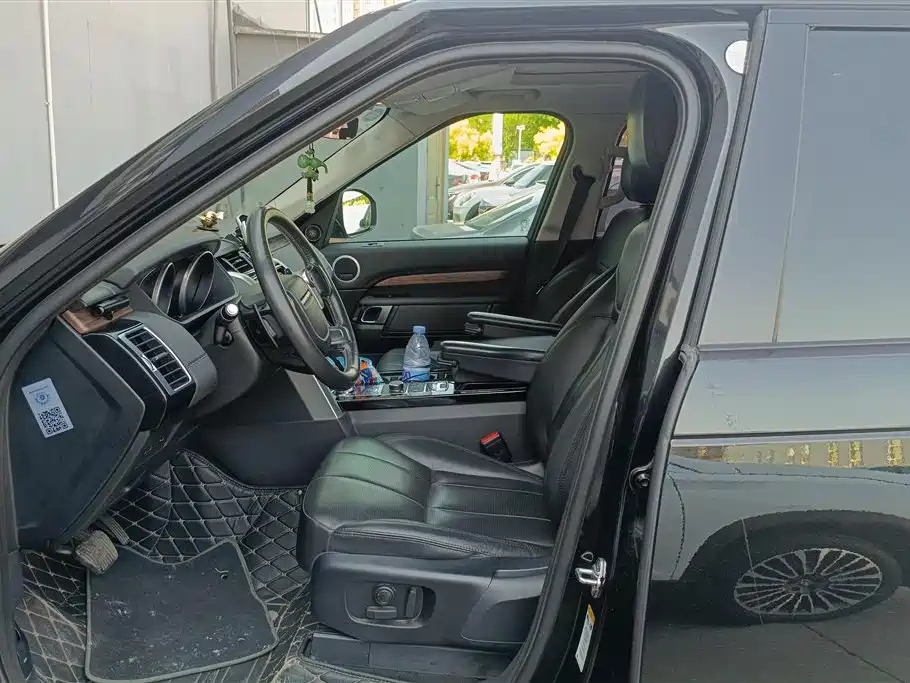 Land Rover Discovery 2017 3.0 SC V6 HSE фото 9