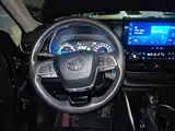 Photo 3 - Toyota Highlander