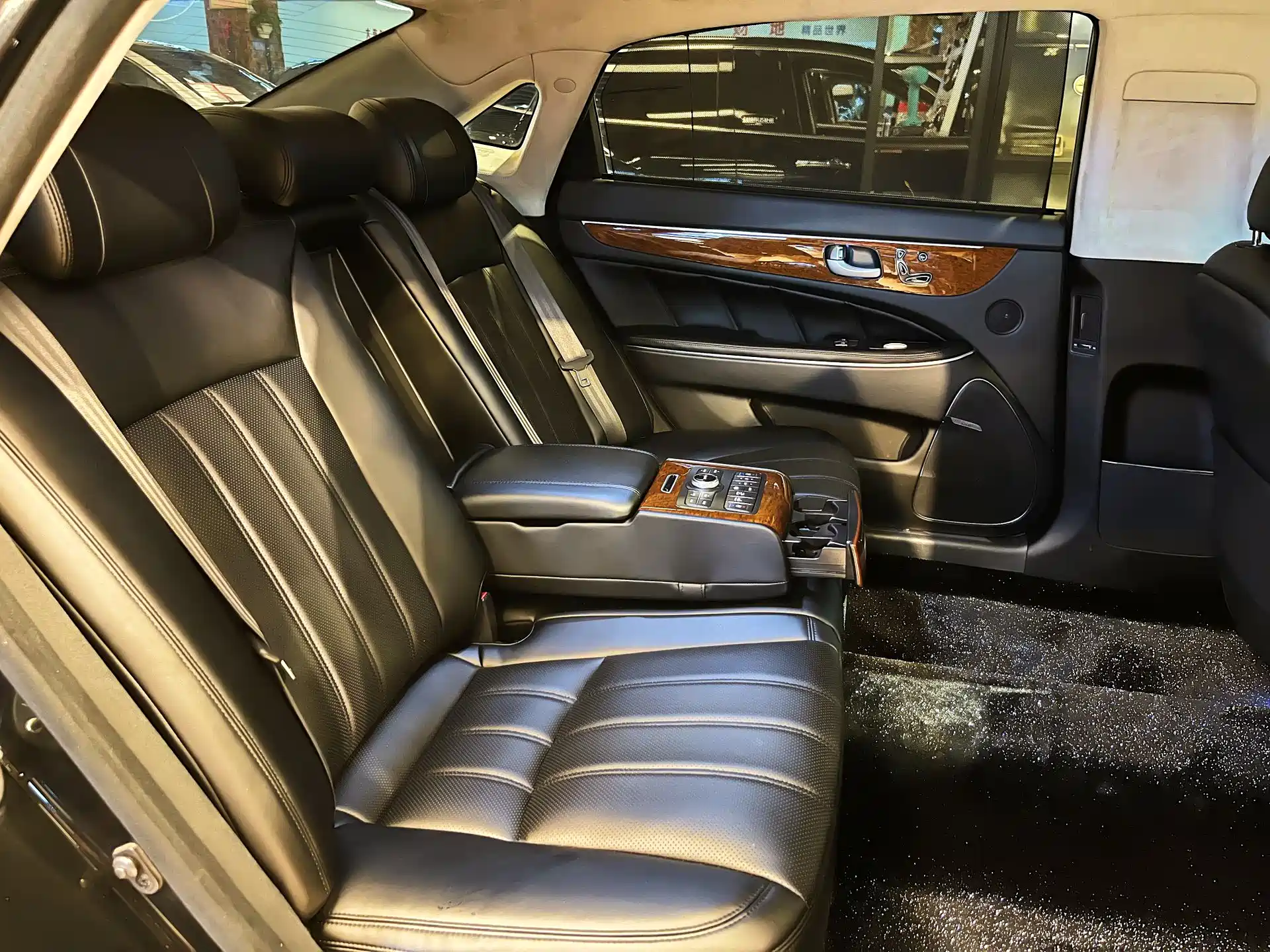 Фото 27 - Hyundai Equus