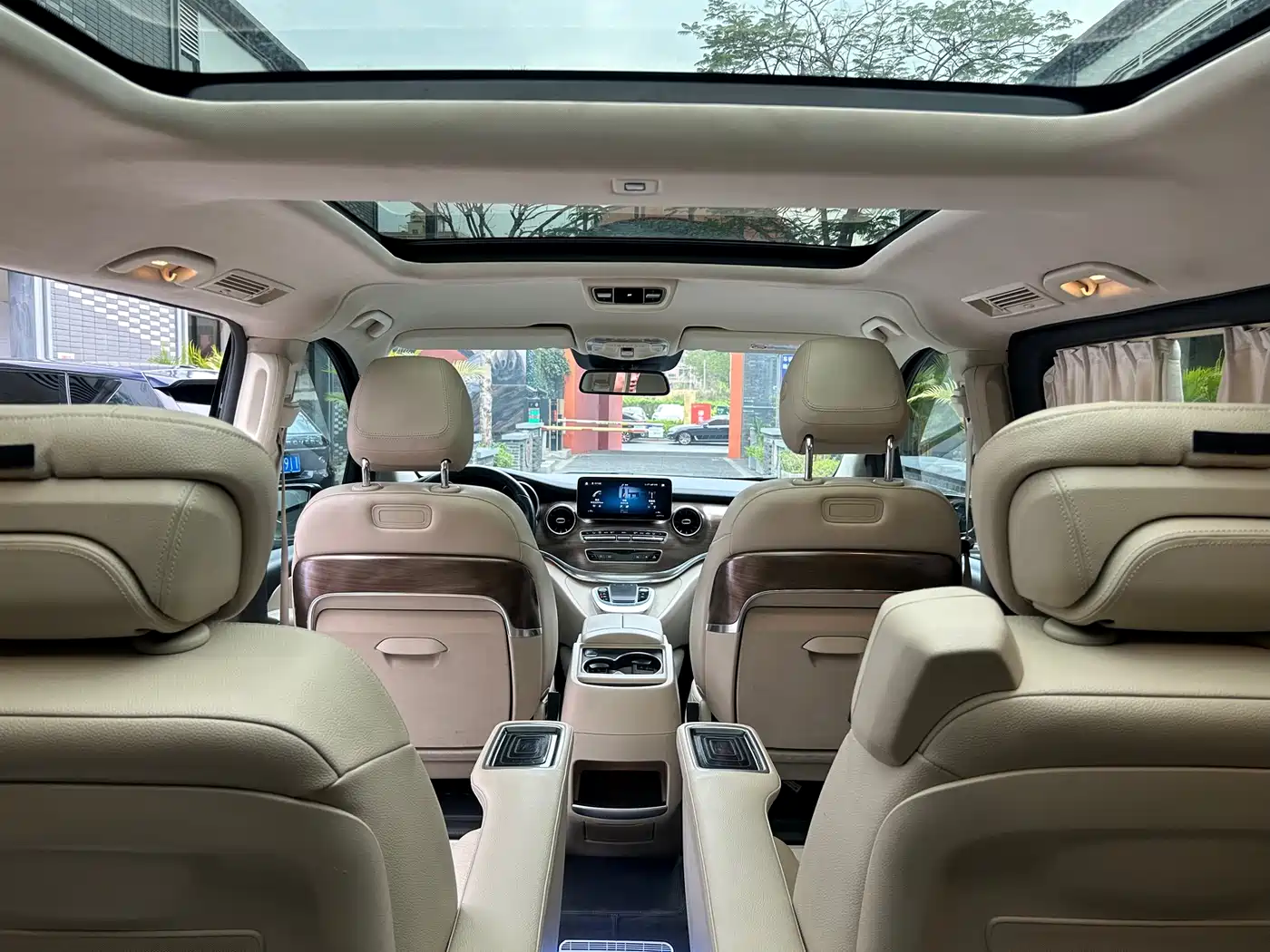 Mercedes-Benz V-Class 2022 V 260 Prestige Edition фото 8