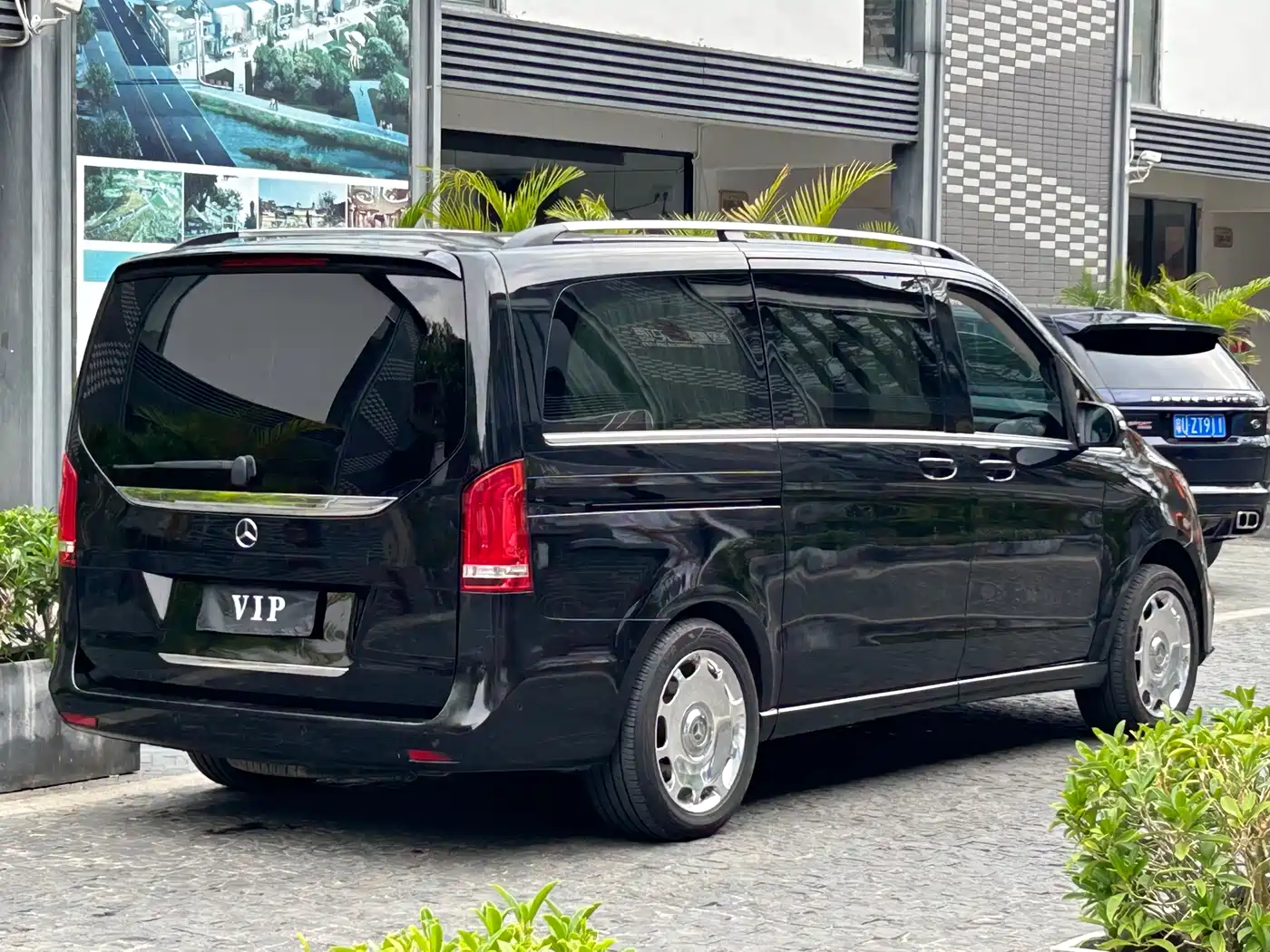 Mercedes-Benz V-Class 2022 V 260 Prestige Edition фото 11