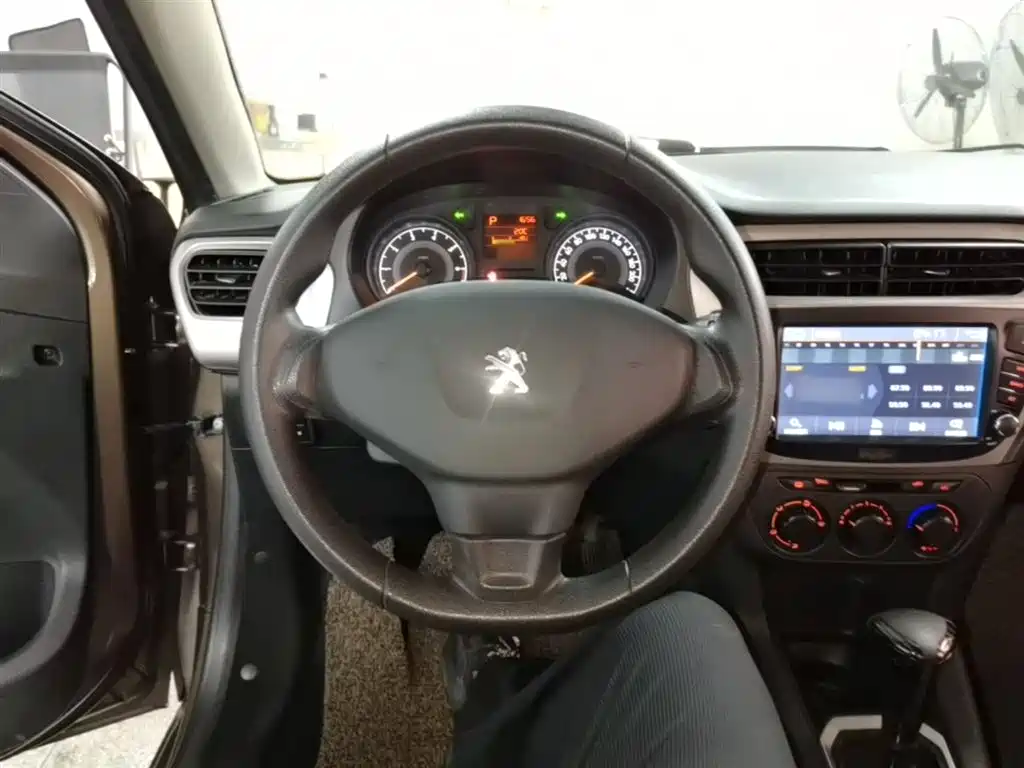 Peugeot 301 2016 1.6L Auto Comfort Edition фото 11