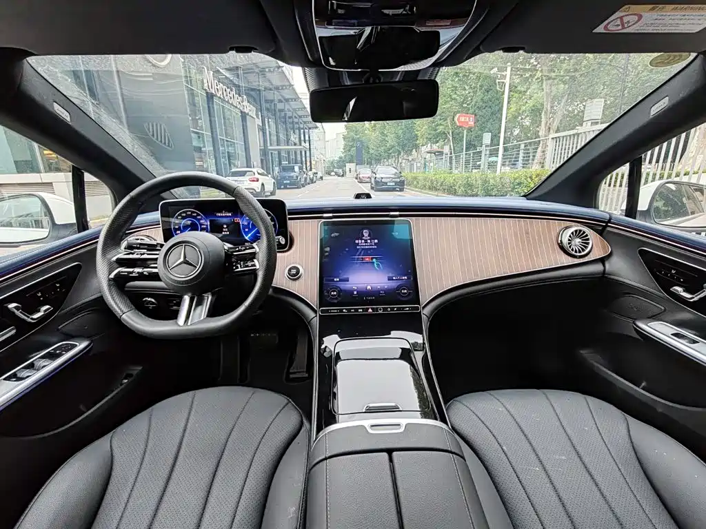Mercedes-Benz EQE 2025 2025 500 4MATIC Pioneer