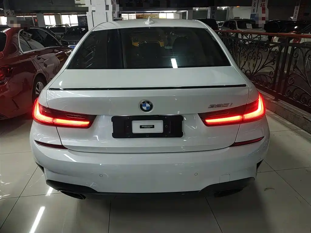 BMW 3-SERIES