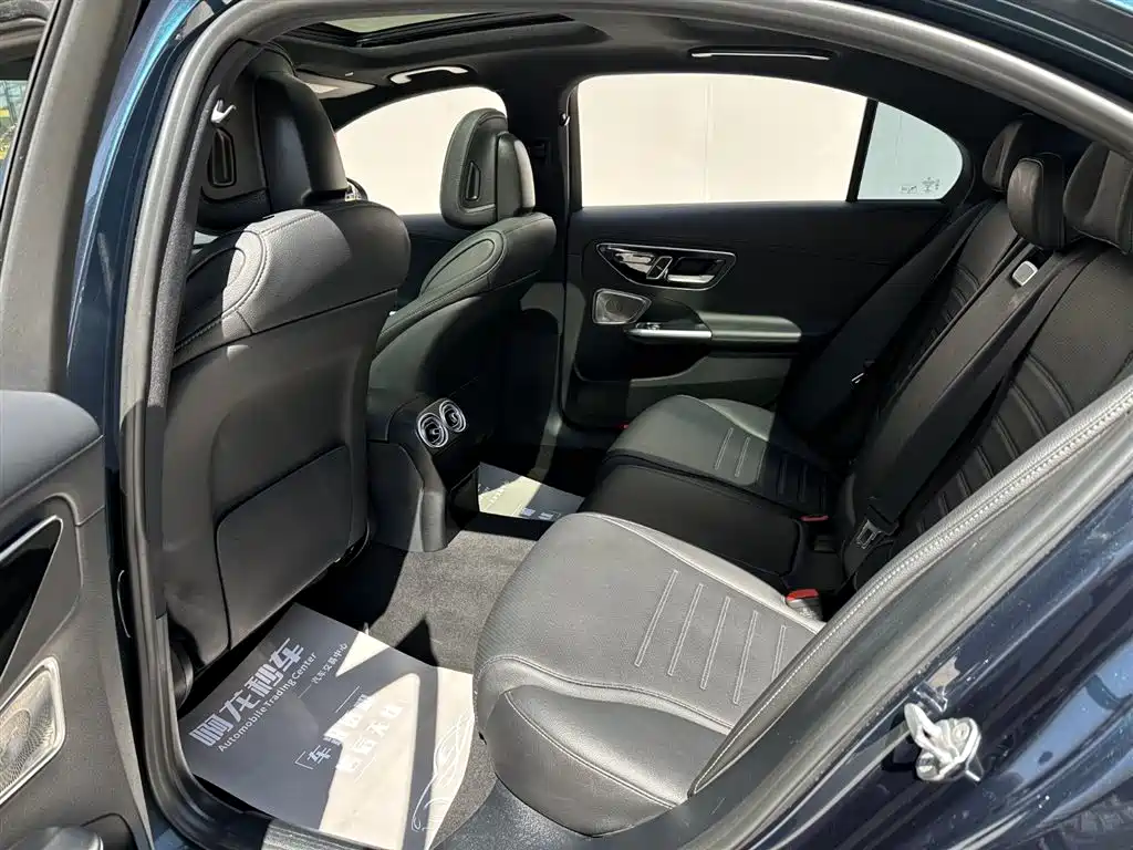Mercedes-Benz C-Class 2023 C 260 L Night Edition Sport фото 10