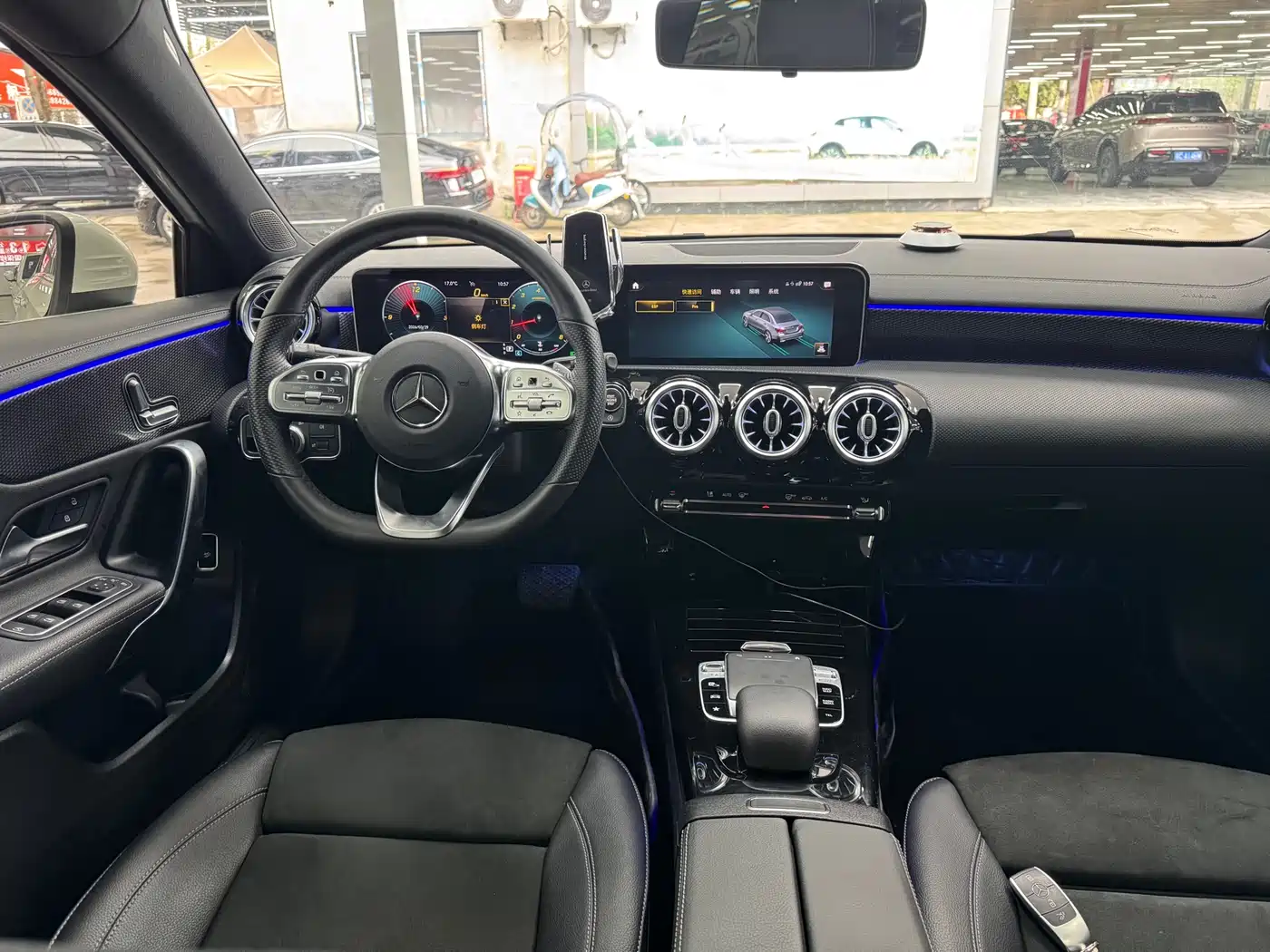 Mercedes-Benz A-Class 2020 Facelift A 200 L Sport Sedan Fashion фото 6