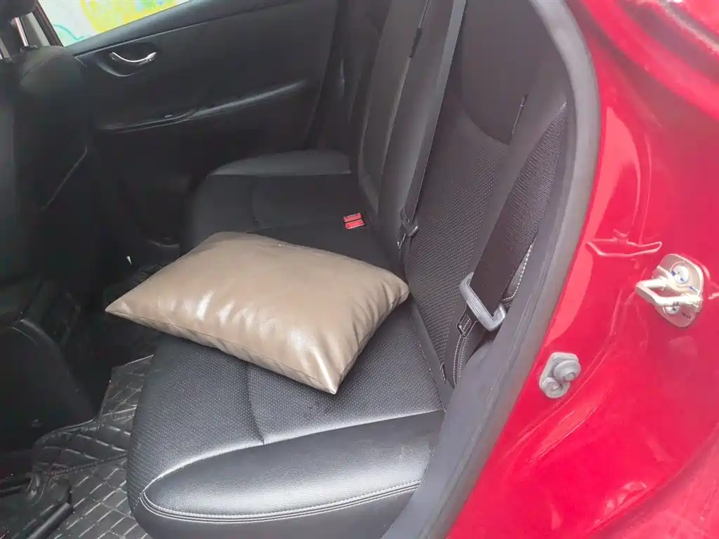 Nissan Tiida, миниатюра 21