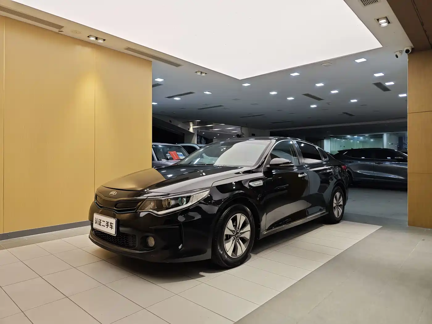 Kia K5 2016 2.0L Hybrid GLS