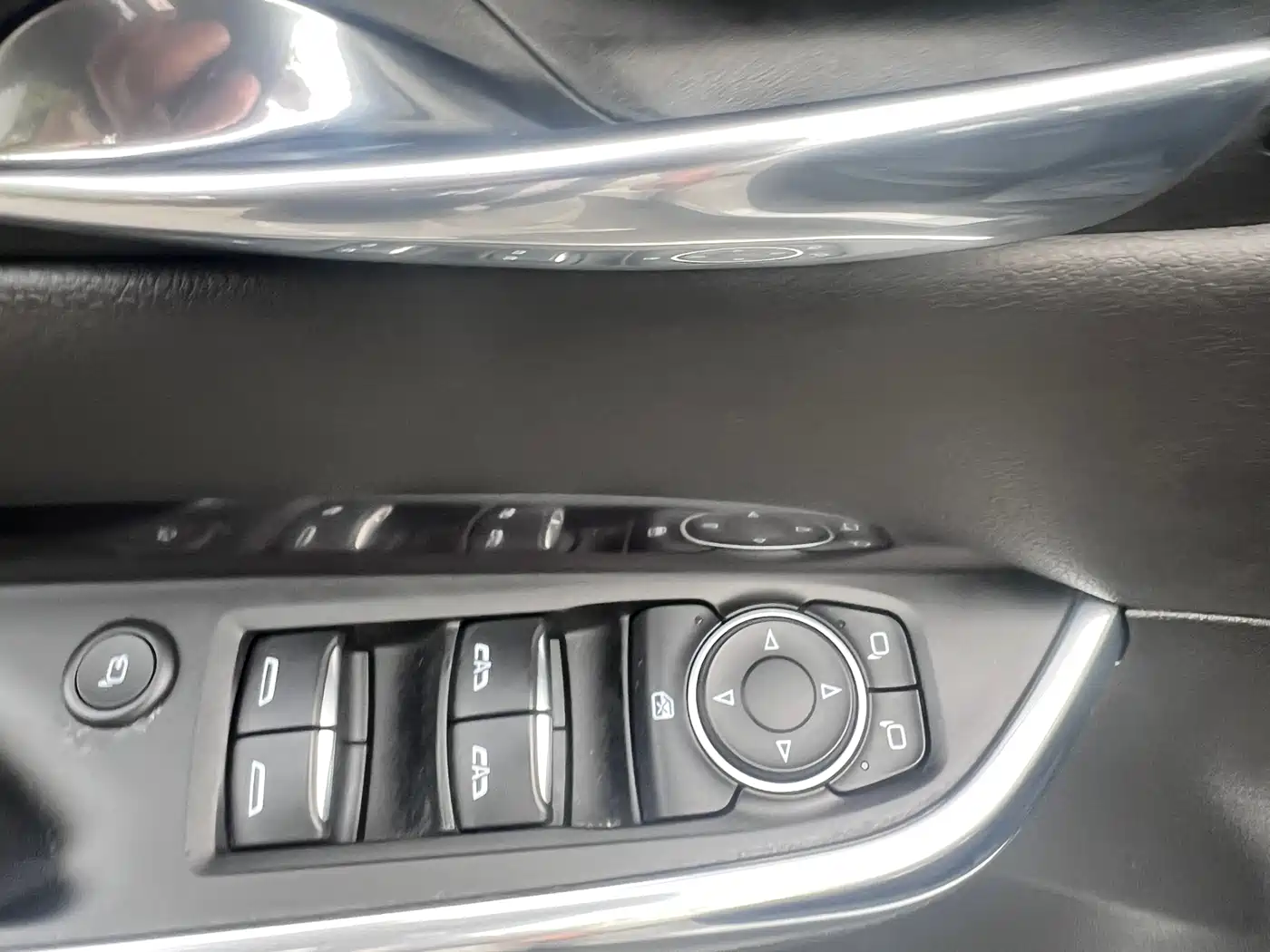 Cadillac XT4 2020 Facelift 28T 2WD Tech фото 8