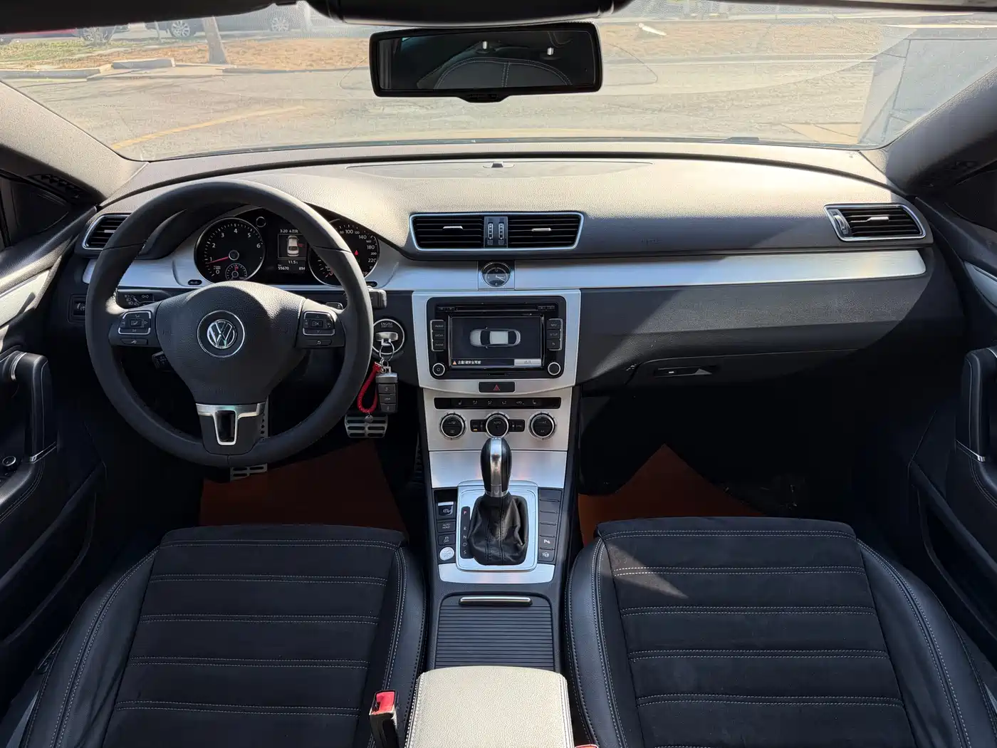 Volkswagen FAW-Volkswagen CC 2016 Model 1.8TSI Luxury фото 3
