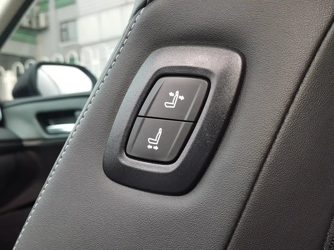 Toyota Camry 2024 2.0G Premium Edition фото 10
