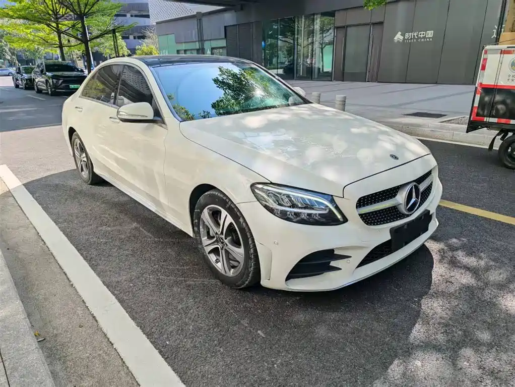 Mercedes-Benz C-Class 2020 C 260 L Sport фото 3