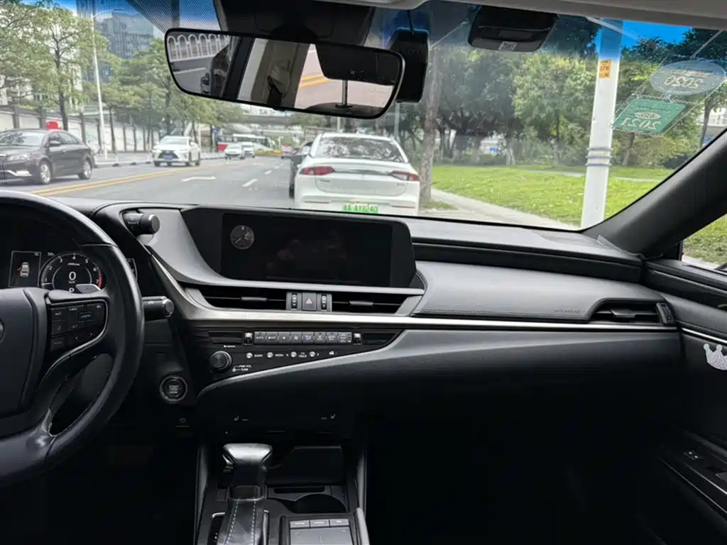 Lexus ES 2018 200 Excellence Edition China V фото 14