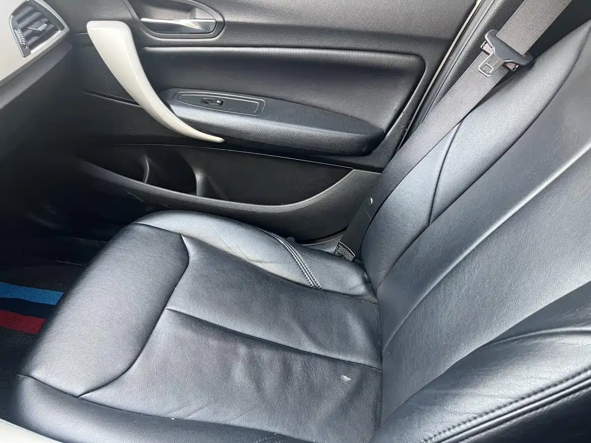 BMW 1 Series (Import) 2018 118i Leading фото 13
