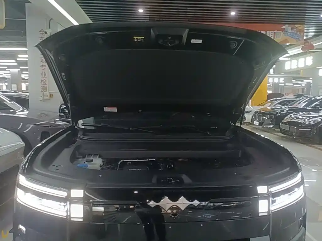 Fang Cheng Bao Titanium 7 2026 2025 AWD Base Model
