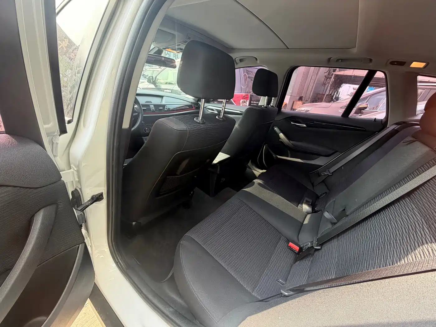 BMW X1 2015 Model sDrive18i Fashion Advanced Edition фото 8