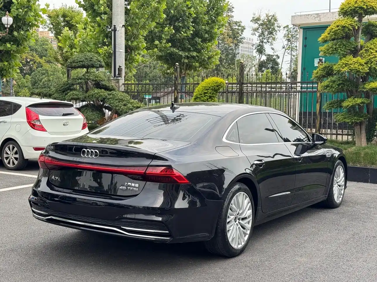 Audi A7L 2022 45 TFSI S-line Dream Builder Crystal Package фото 7