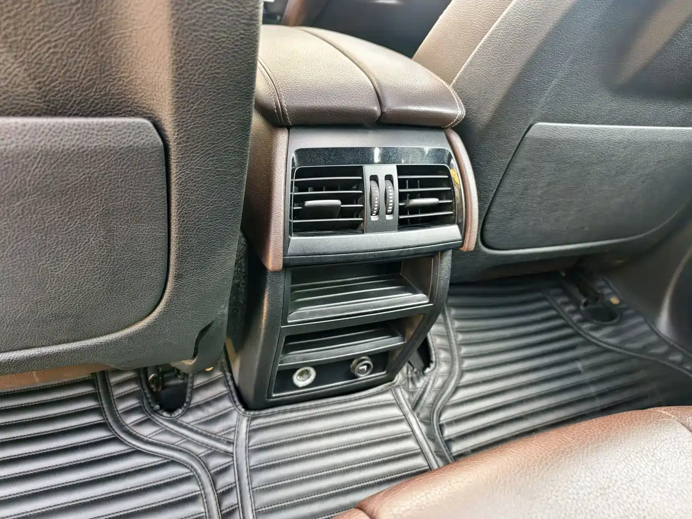 BMW X5 (Import) 2017 xDrive35i M Luxury Sport фото 26
