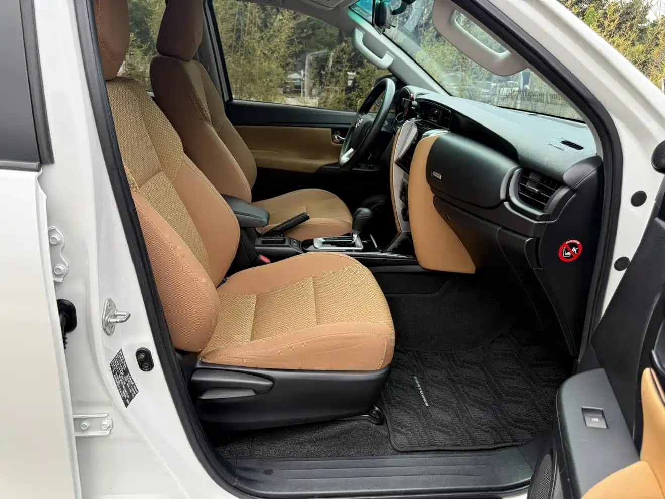 Toyota Fortuner 2016 2.7L Middle East Edition фото 15