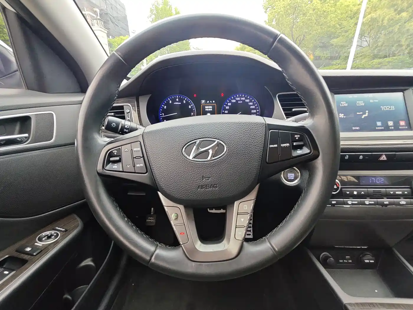 Hyundai Mistra 2014 1.8L Auto Premium DLX фото 13