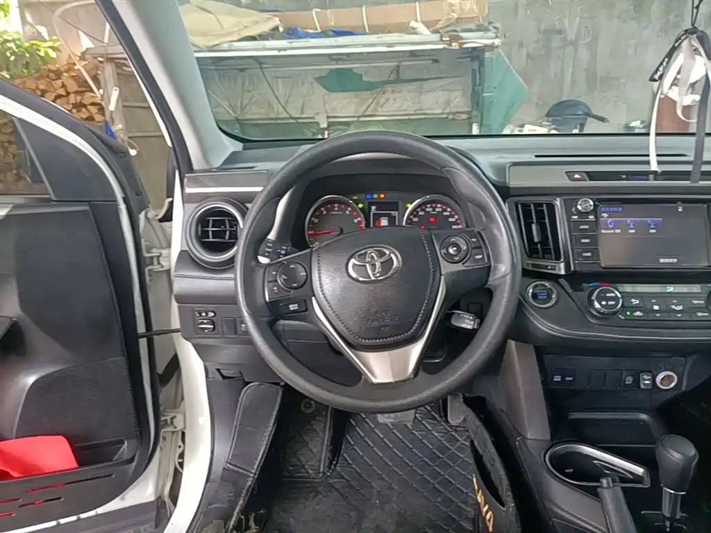 Toyota RAV4 Rongfang 2019 2.0L CVT 2WD Style X Limited Edition China VI фото 11