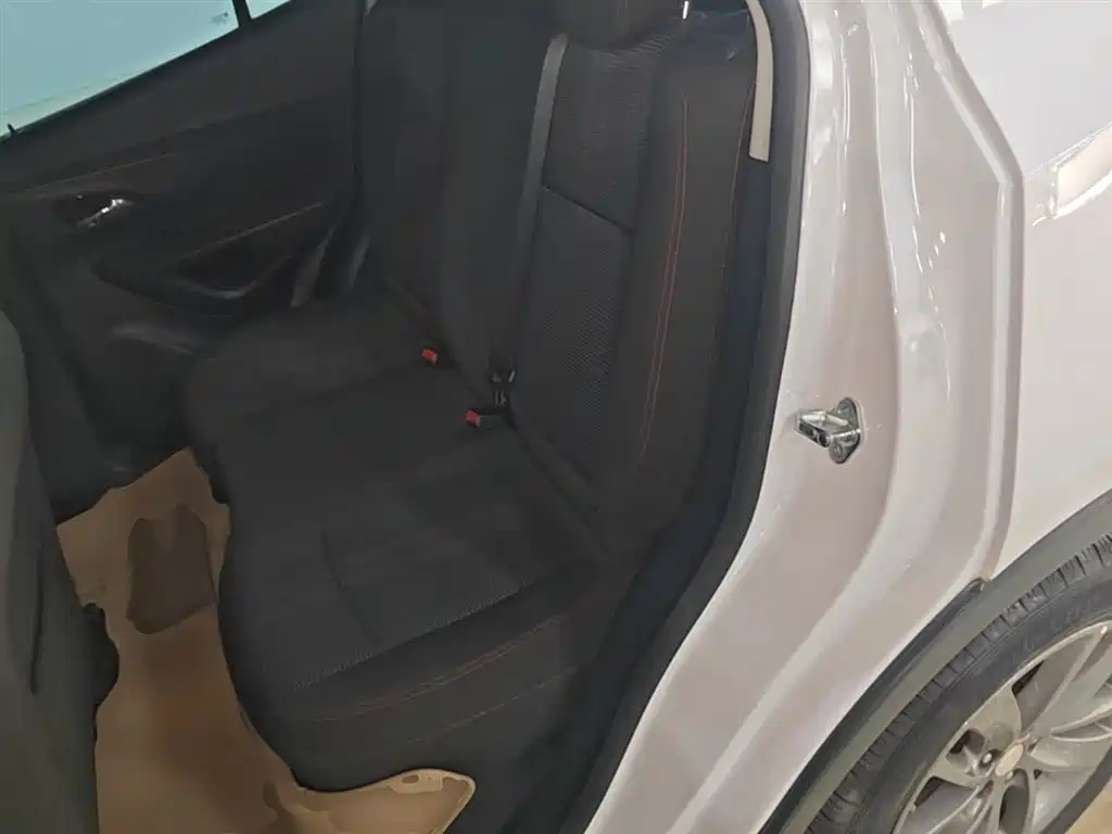 Buick Encore 2017 18T Automatic 2WD Urban Fashion фото 17