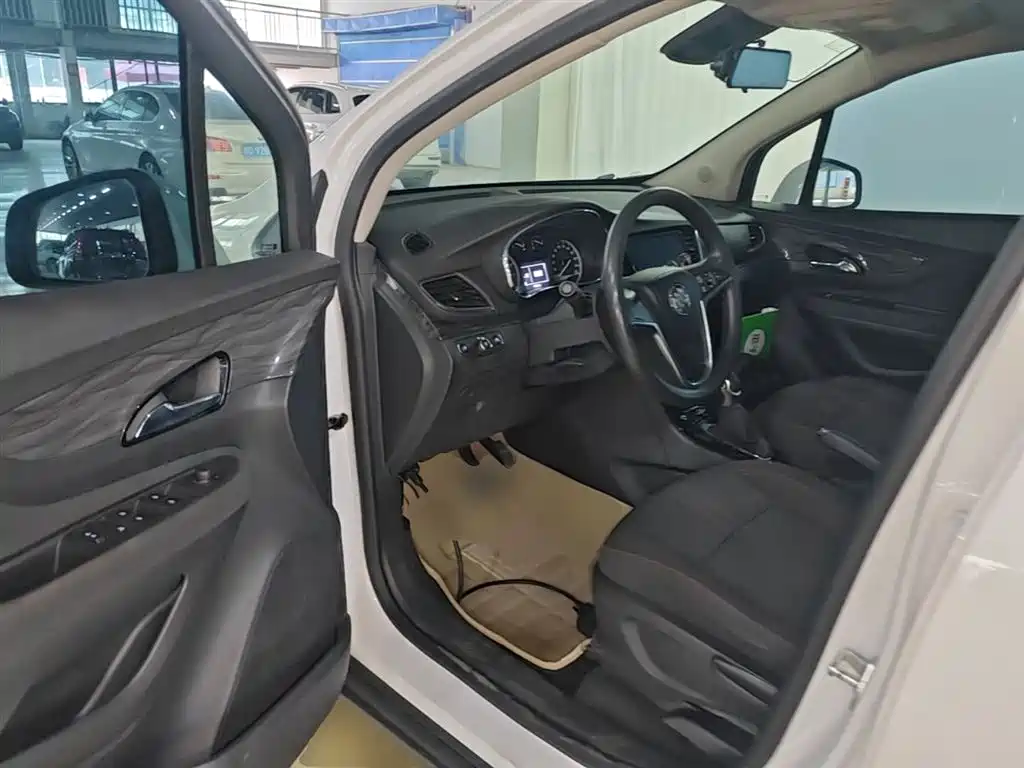 Buick Encore 2017 18T Automatic 2WD Urban Fashion фото 16