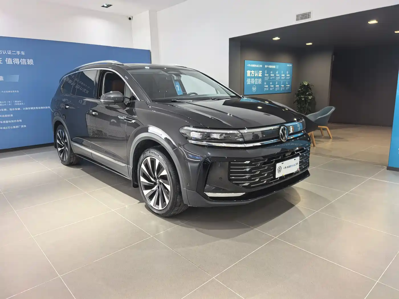 Volkswagen Talagon 2025 Model 450TSI AWD Premium 6-Seater фото 3