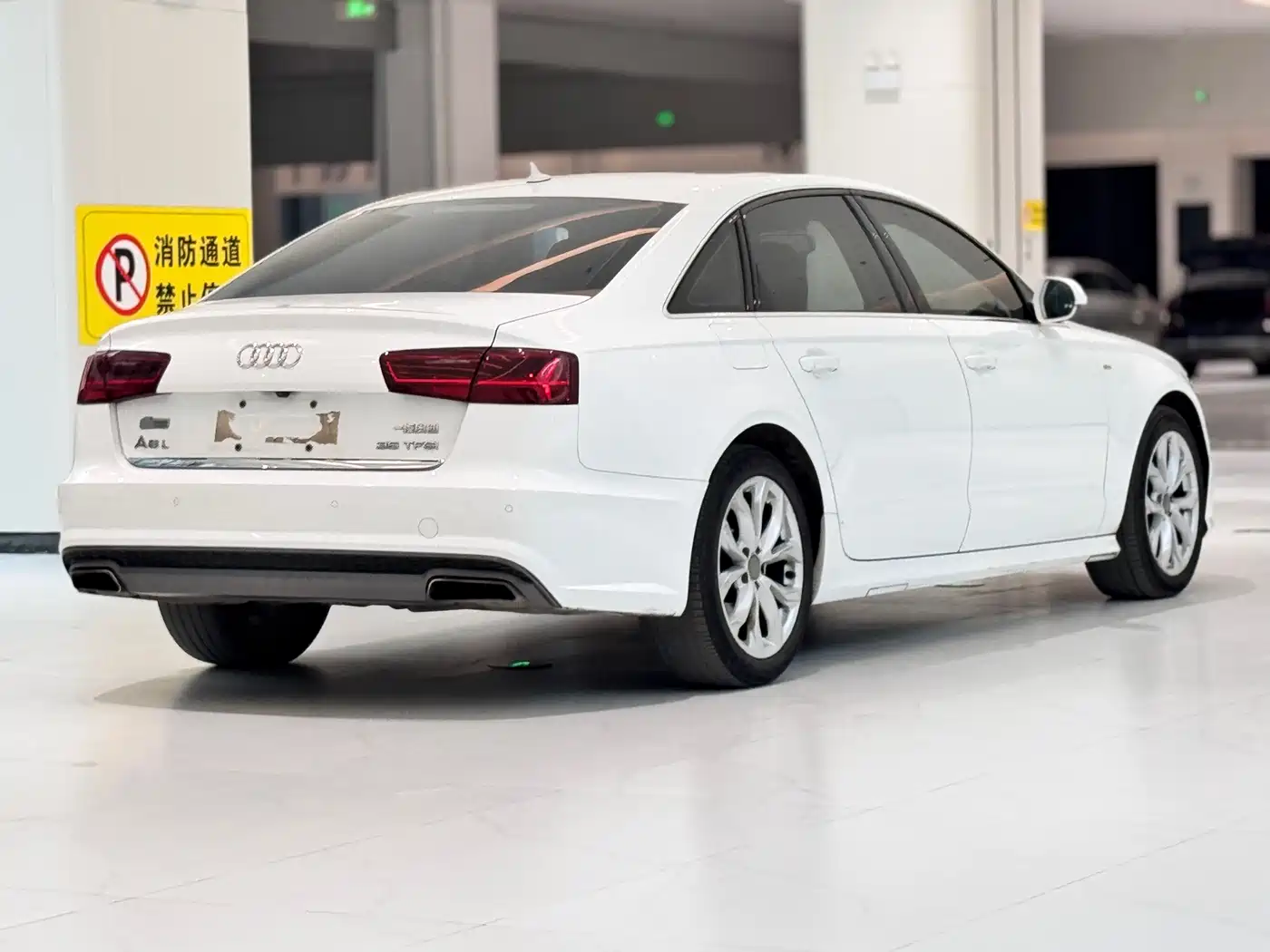 Audi A6L 2018 30th Anniversary 35 TFSI Fashion фото 9