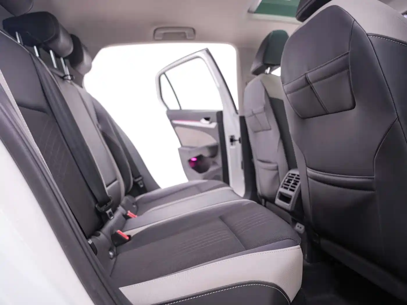 Volkswagen Golf 2023 280TSI DSG Pro фото 26