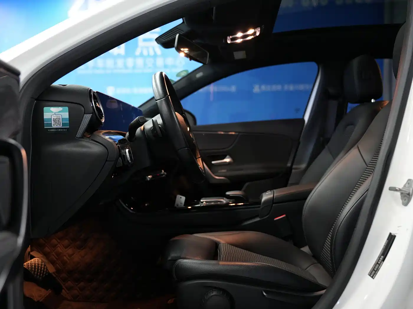 Mercedes-Benz A-Class (Import) 2019 A 200 Dynamic Version фото 22