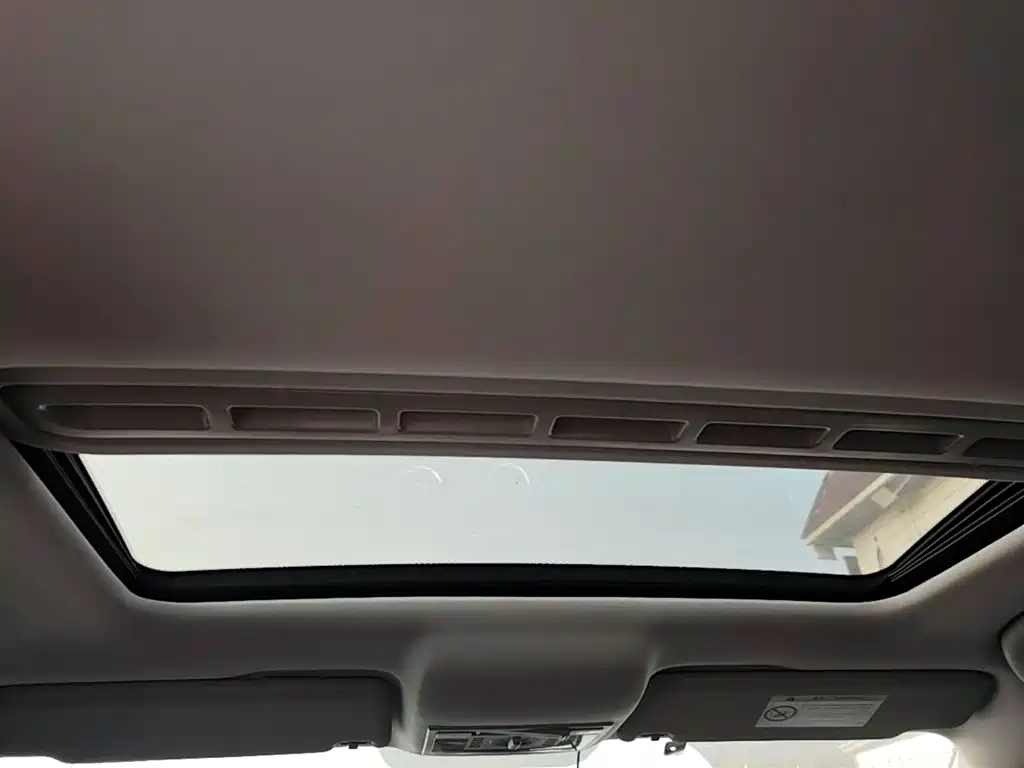 Volkswagen Jetta 2015 1.6L Manual Comfort фото 18