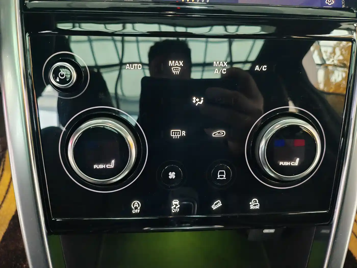 LAND ROVER DISCOVER SPORTS