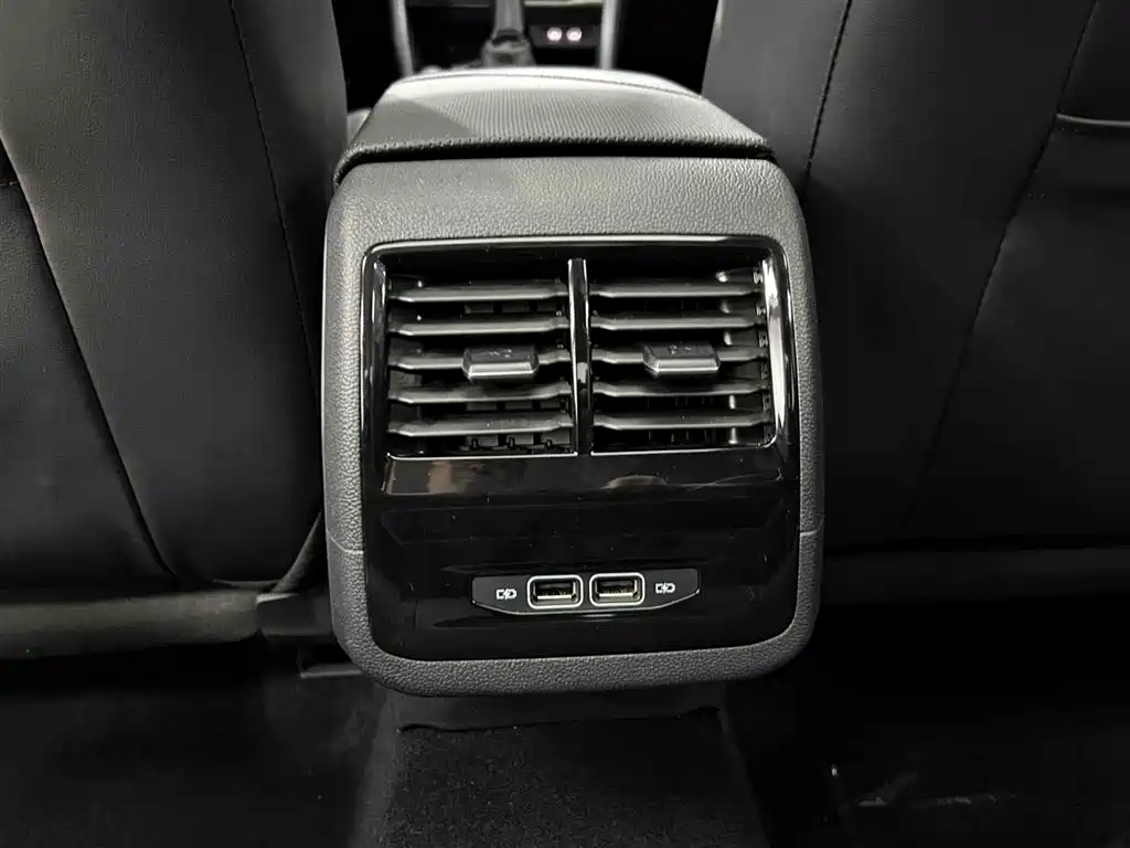 Volkswagen Sagitar 2023 280TSI DSG Beyond Lite фото 15