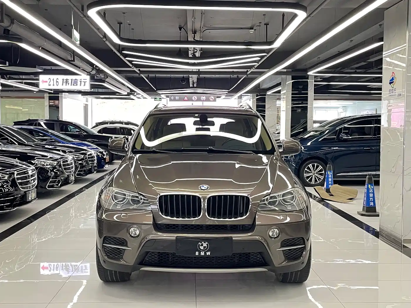 BMW X5 (Import) 2011 xDrive35i Leading Edition фото 2